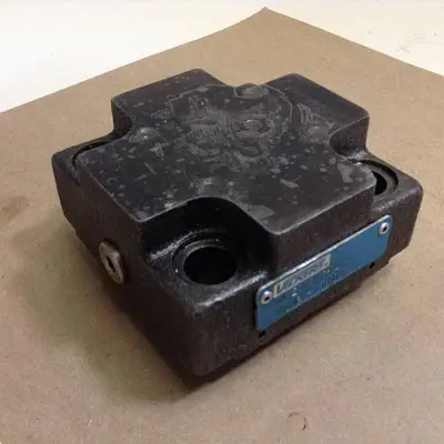 USED VICKERS CVC25D3B2910