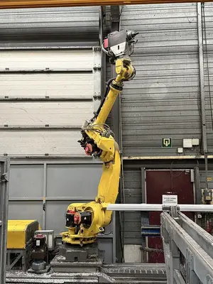 USED FANUC MILLING ROBOT X: 10 500 / Y: 3045 / Z: 3500 MM CNC