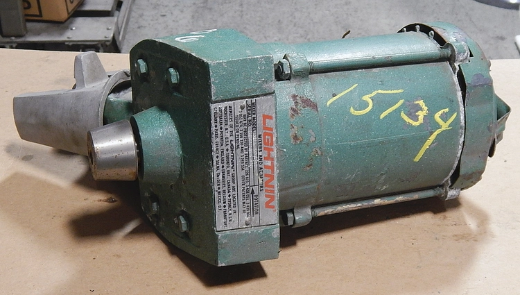 Used LIGHTNIN PORTABLE CLAMP MOUNT MIXER XD-30AM Portable Mixers New Jersey US | Champion Trading Corporation #424073