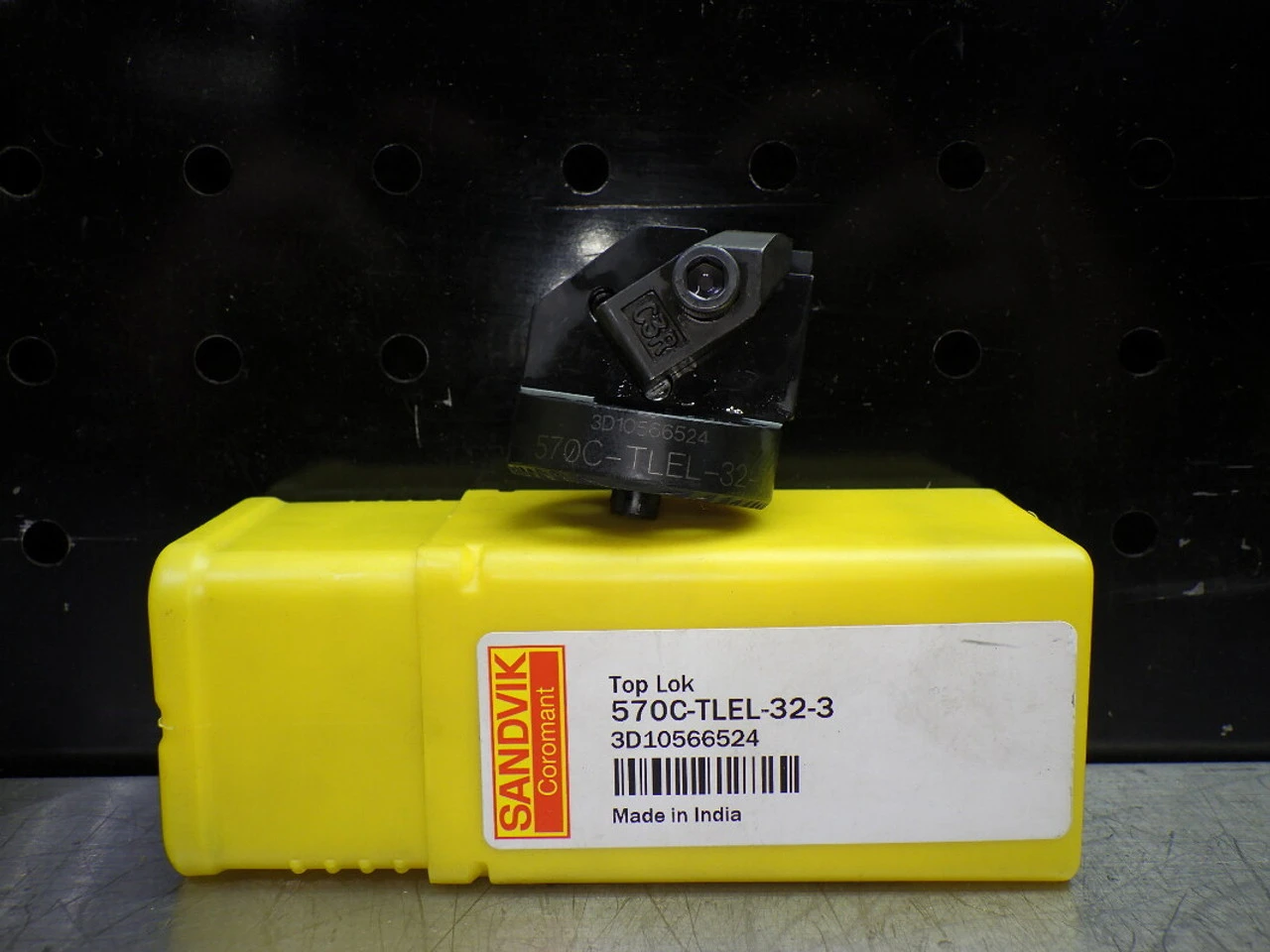 Sandvik SL32 Coolant Thru Indexable Turning Head 570C-TLEL-32-3 (LOC1180B)