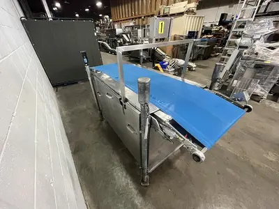 9' Straight Conveyor