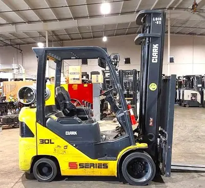 USED 2018 CLARK S30CL