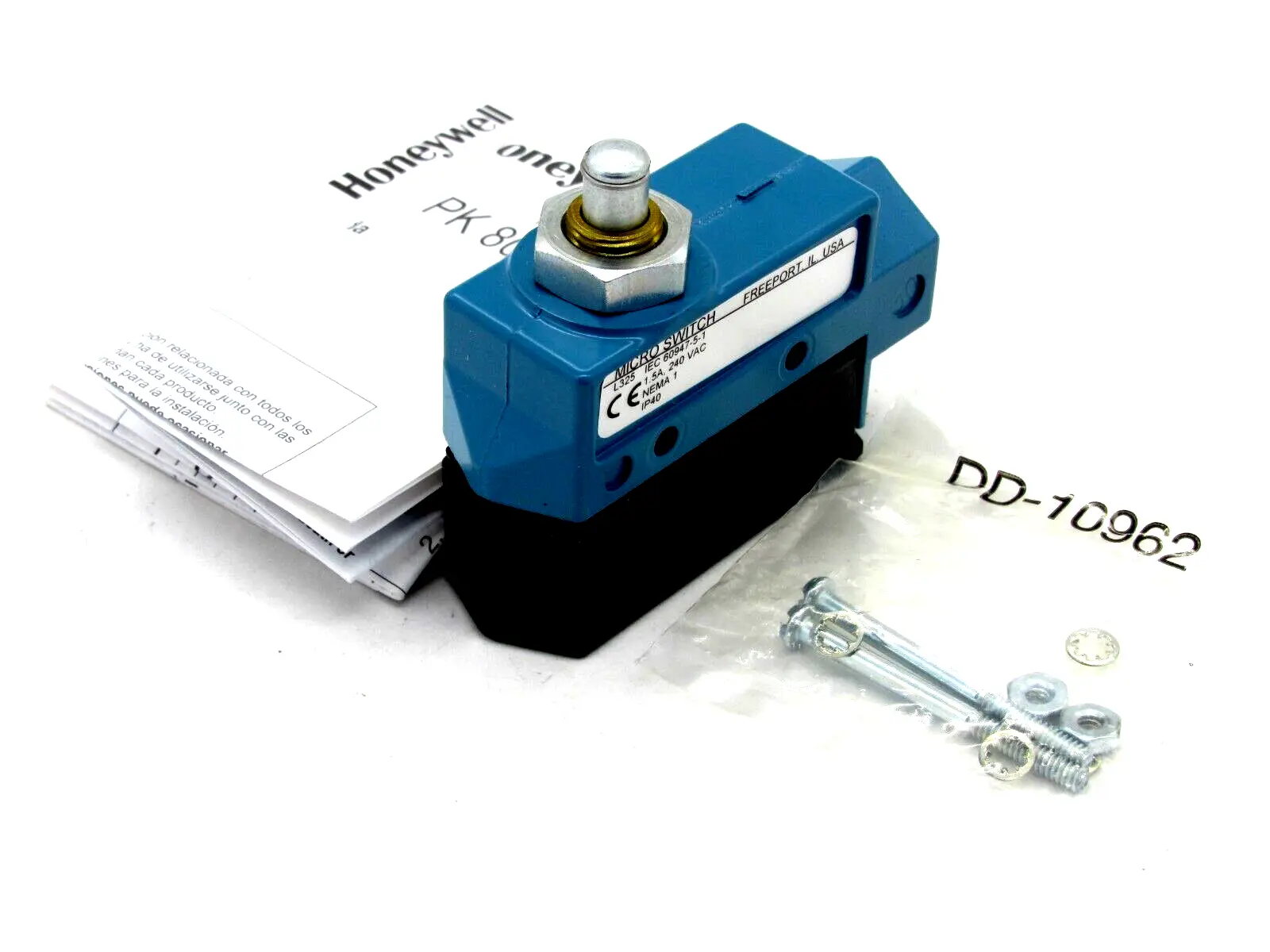 NEW HONEYWELL BZE6-2RQ LIMIT SWITCH BZE62RQ