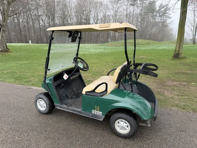 (1) 2017 E-Z-Go golf cart with a Kawasaki gas engine, model 625111G01, does not include Club canopy ...