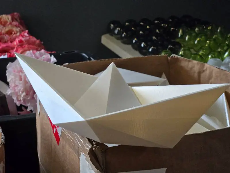 Lot of (1 Box) Acrylic Decorative Oragami Floating Candles 25-count ( 25 total items )
