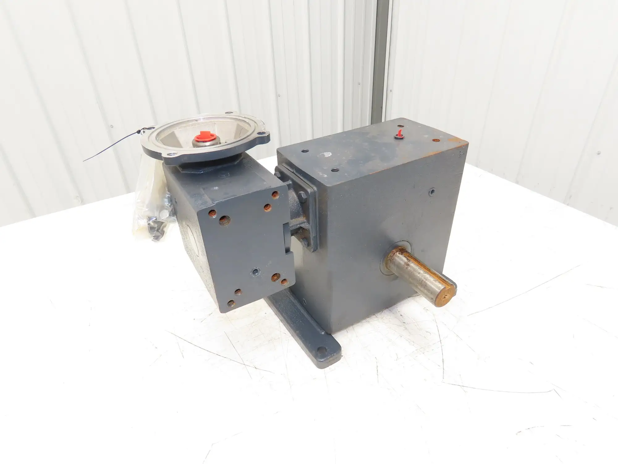 Hub City 0230-32204 ULR Worm Gearbox 150:1 Double Reducer 12rpm 2.5Hp 140TC RH