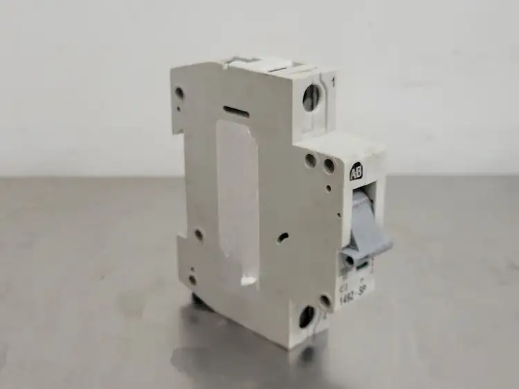 Used ALLEN-BRADLEY 1492-SP1C020 Switchgears British Columbia CA | Lenmark #244702