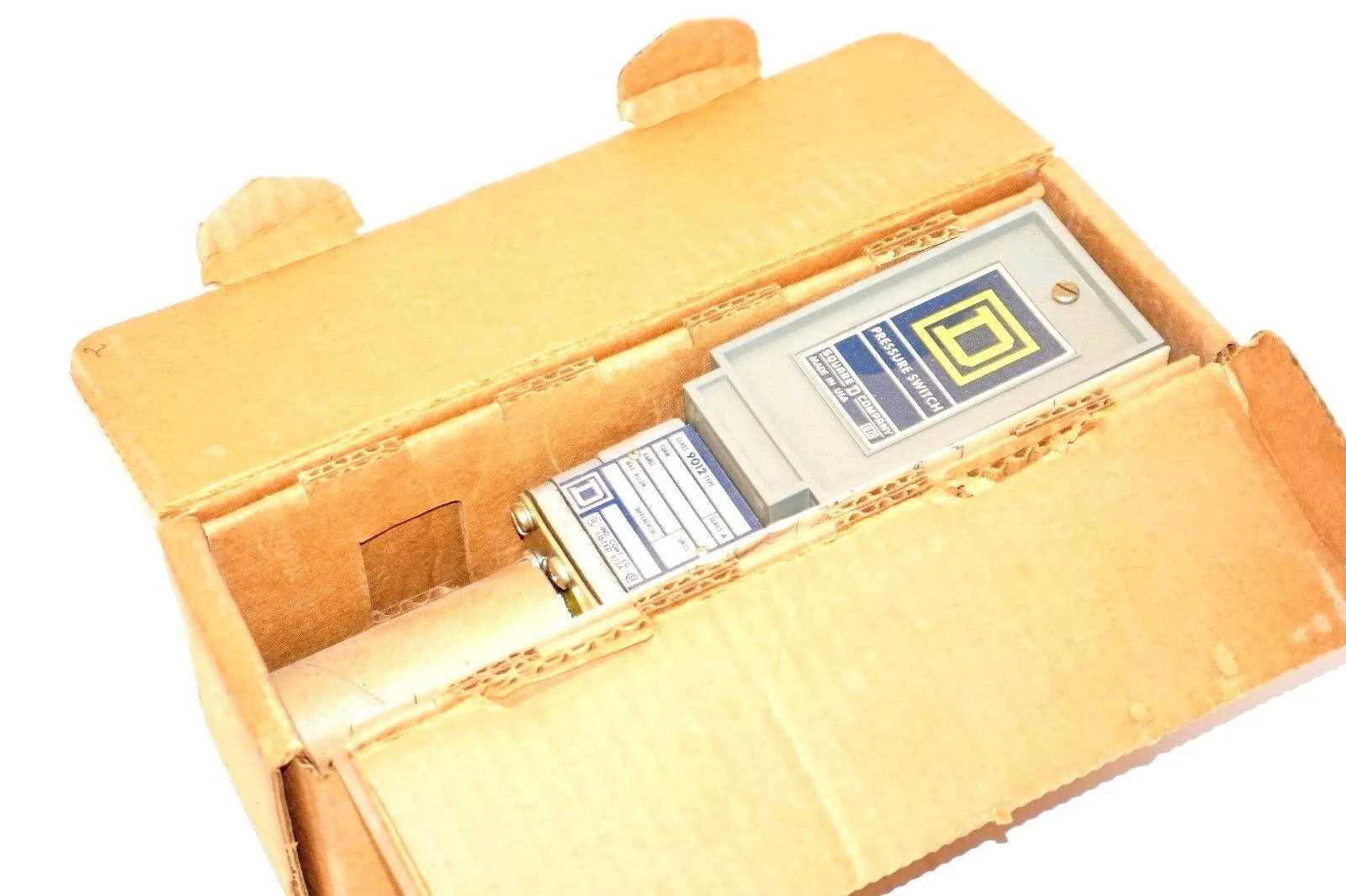 NEW SQUARE D 9012-GN0-6 PRESSURE SWITCH 9012GN06