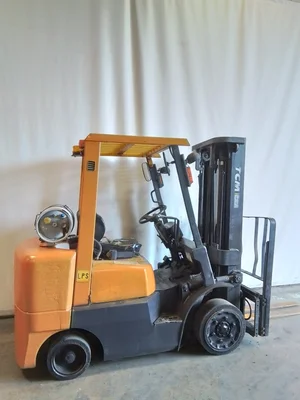 USED 1999 TCM FCG25F9T