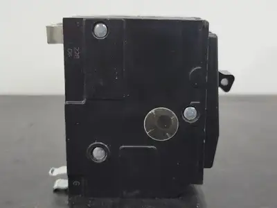 USED SQUARE D QO220