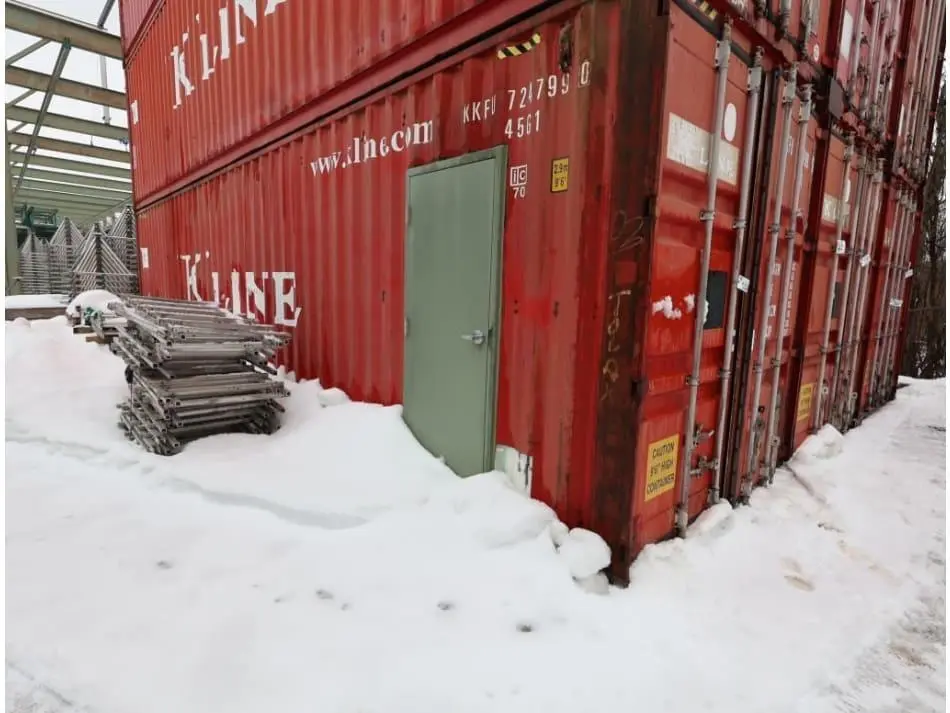 40' KAWASAKI SHIPPING CONTAINER, WITH POWER & INSULTED WITH HEAT: YOBRO #25220
