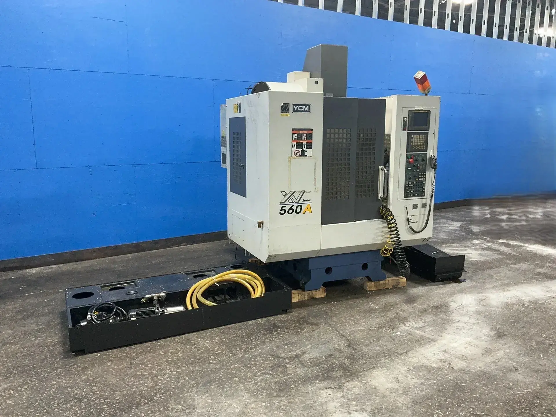 Used YCM XV560A Vertical Machining Centers Ohio US | HGR 24 #1413264