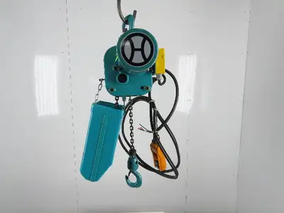 Hyundai HC-H025 0.25 1/4 Ton 500 Lbs 12' Lift 8.7m/min 220V Electric Chain Hoist