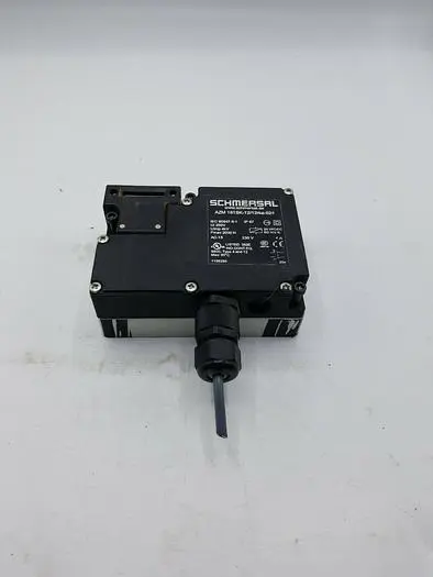 Used SCHMERSAL _UNKNOWN_ Relays & Switches Michigan US | ND Industrial Surplus #1208227