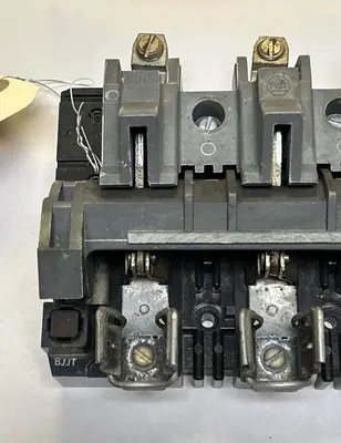Used ALLEN-BRADLEY 40021-567-02 Miscellaneous Equipment (Electrical & Power) Ohio US | Surplus Asset Holdings #1210252