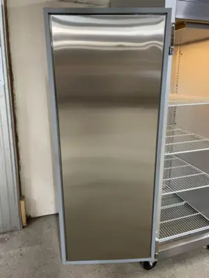 182-0083 Traulsen SB1G Single Door Self Contained Reach In Cooler