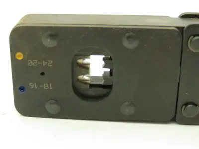 AMP 90067-5 Wire Terminal Hand Crimp Tool 16-24 AWG Socket Pin Contacts