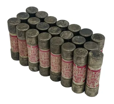 NEW SHAWMUT TRI-ONIC TR12 FUSES LOT OF 22