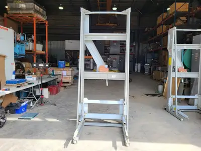 Power/Vac Switchgear Lift Truck 850 lbs