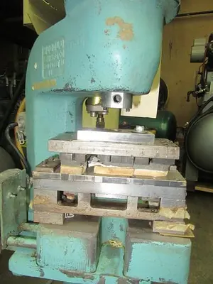 2245-220 Hugold Pneumatic Air Press on Stand