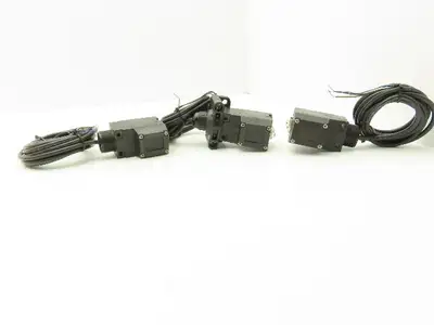 Honeywell CCS1100 Photoelectric Switch 1 Meter Polarized Retro Lot of 3