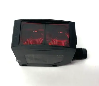 USED BALLUFF CUBIC DIFFUSE SENSOR, DIFF. TYPES OF LIGHT FOR WASHDOWN