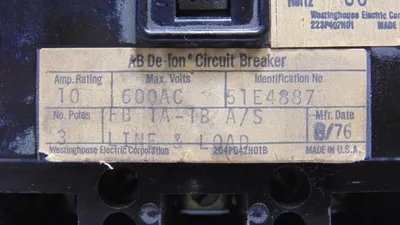 Westinghouse 204P042H01B Circuit Breaker with 4979D06G03 Trip Unit Used