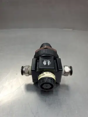 USED Parker 05R213AD 4-Way Pressure Valve, 0-125PSI