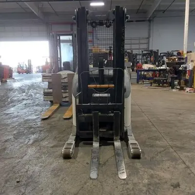 USED 2018 CROWN RR5725-45