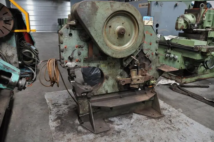 Used PEDDINGHAUS 210/16 60 TON Ironworkers | Apt International N.V #365221