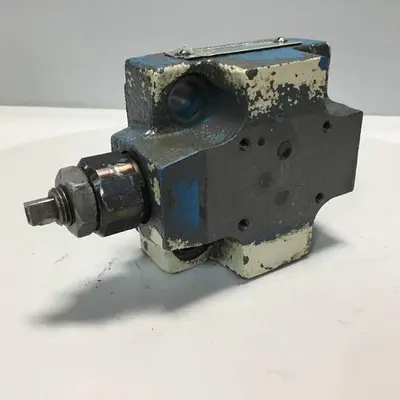 USED VICKERS CVCS25C1S2W24510