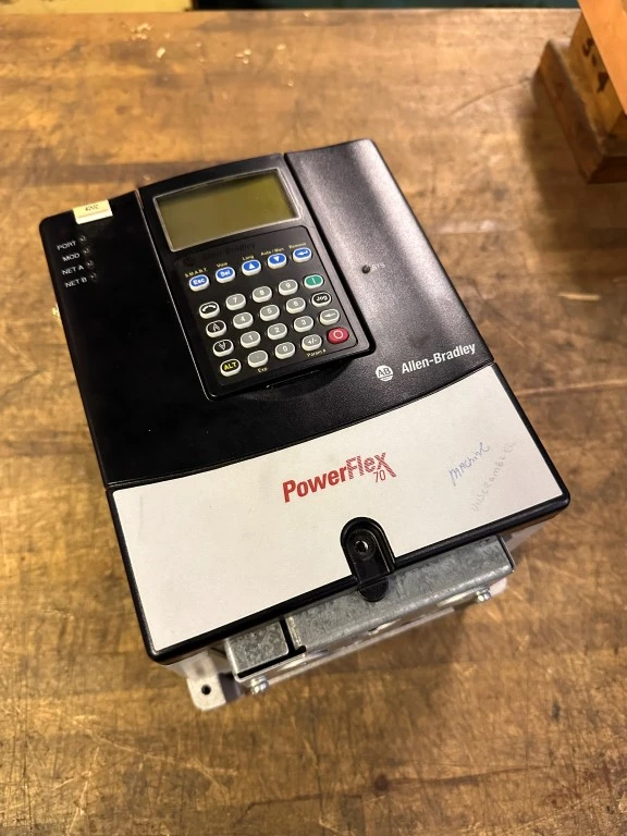 ALLEN BRADLEY 3HP VARIABLE SPEED DRIVE