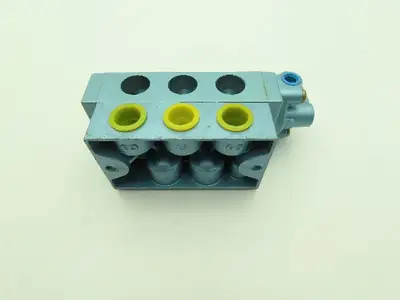 Skinner S3A0AEX4 Pneumatic Directional Control Valve 5-Way 2 Pos 150PSI 1/2" NPT