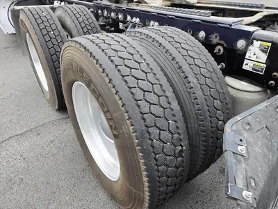 USED 2020 PETERBILT 567
