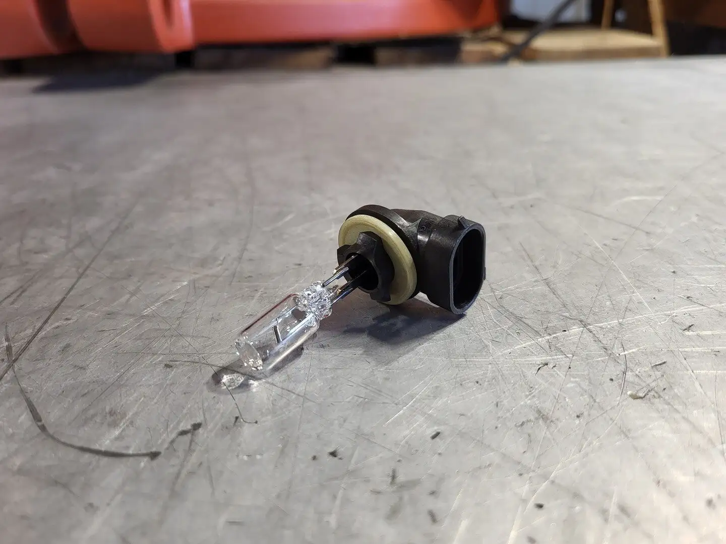 NEW CATERPILLAR 323-5646
