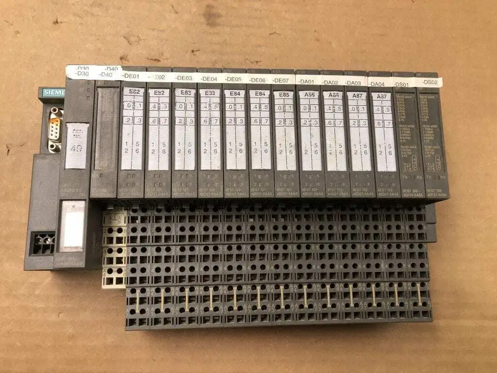 SIEMENS SIMATIC S7 ET 200S PROFIBUS I/O Distribution System 24V
