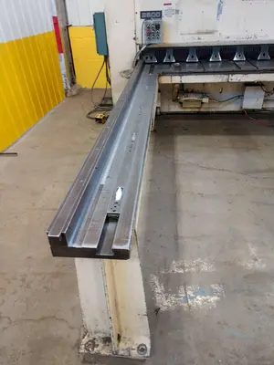10' x 1/4" CINCINNATI MODEL #2500 CNC HYDRAULIC POWER SHEAR WITH FRONT & BACK GAUGING: STOCK #12587