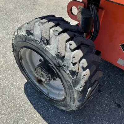 USED 2015 JLG 600S