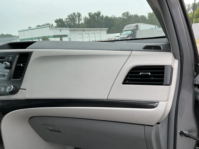 Used 2012 TOYOTA SIENNA Vans Michigan US | Miedema Asset Management Group #1316143