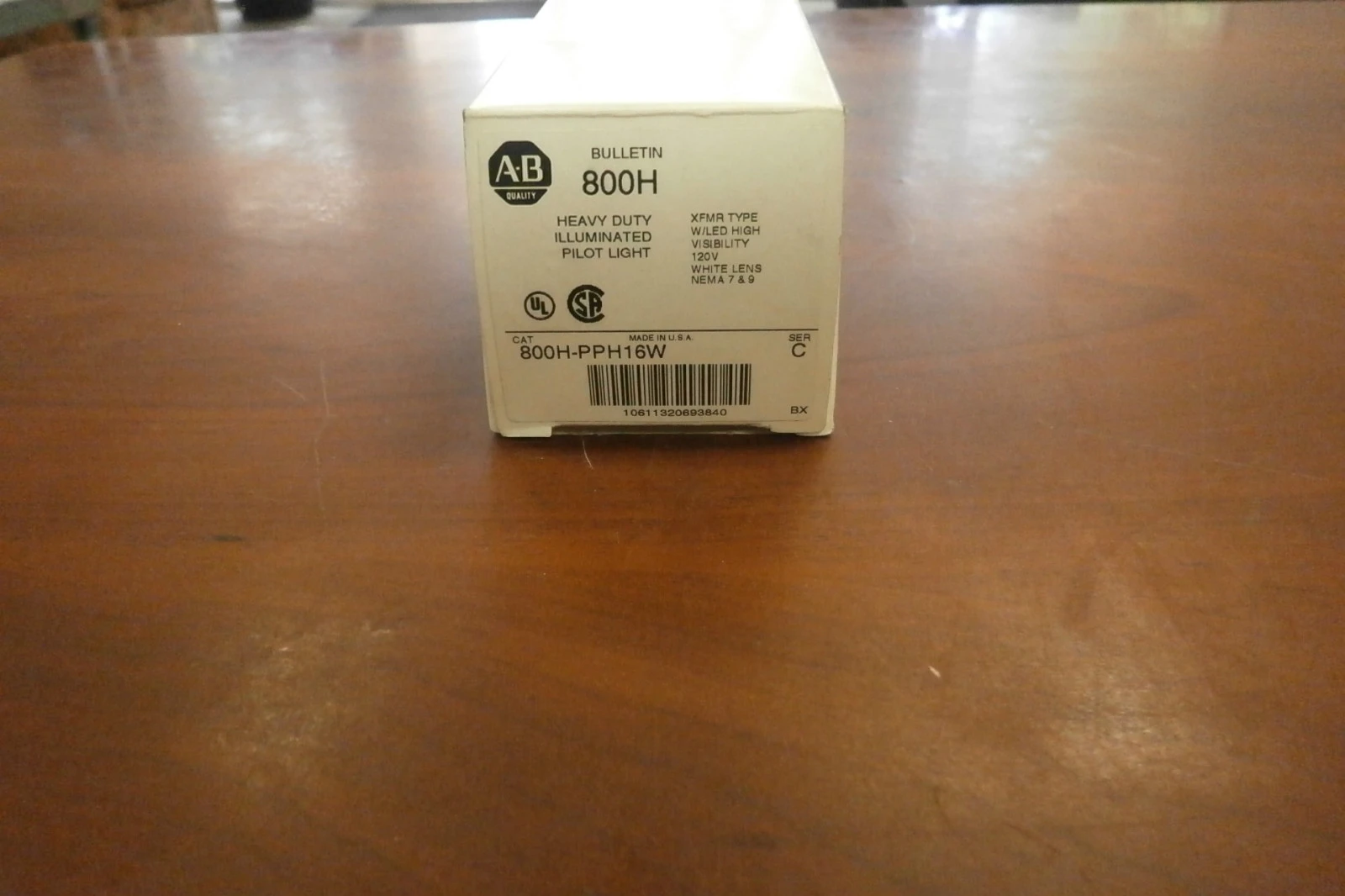 NEW Allen-Bradley 800H-PPH16W