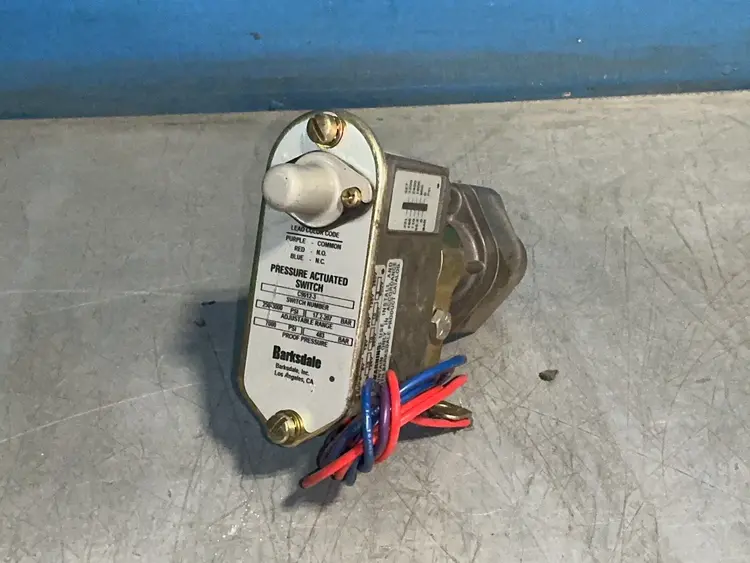 Used BARKSDALE C96123 Pressure Switches Ohio US | HGR 24 #1474827