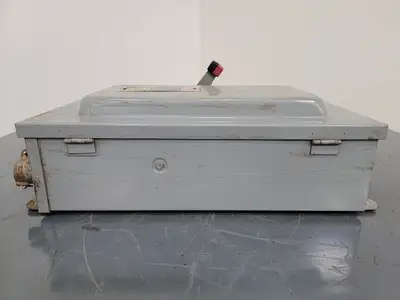 USED SQUARE D B451854