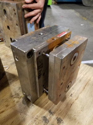 USED MPM ROUND DISC MOLD