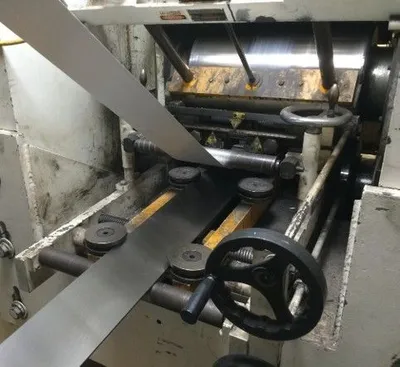WATERBURY FARREL 16" x 28" x 24" 4 HI REVERSING ROLLING MILL (14690) ROLLING MILLS, 4-HI | Machinery International LLC (3)