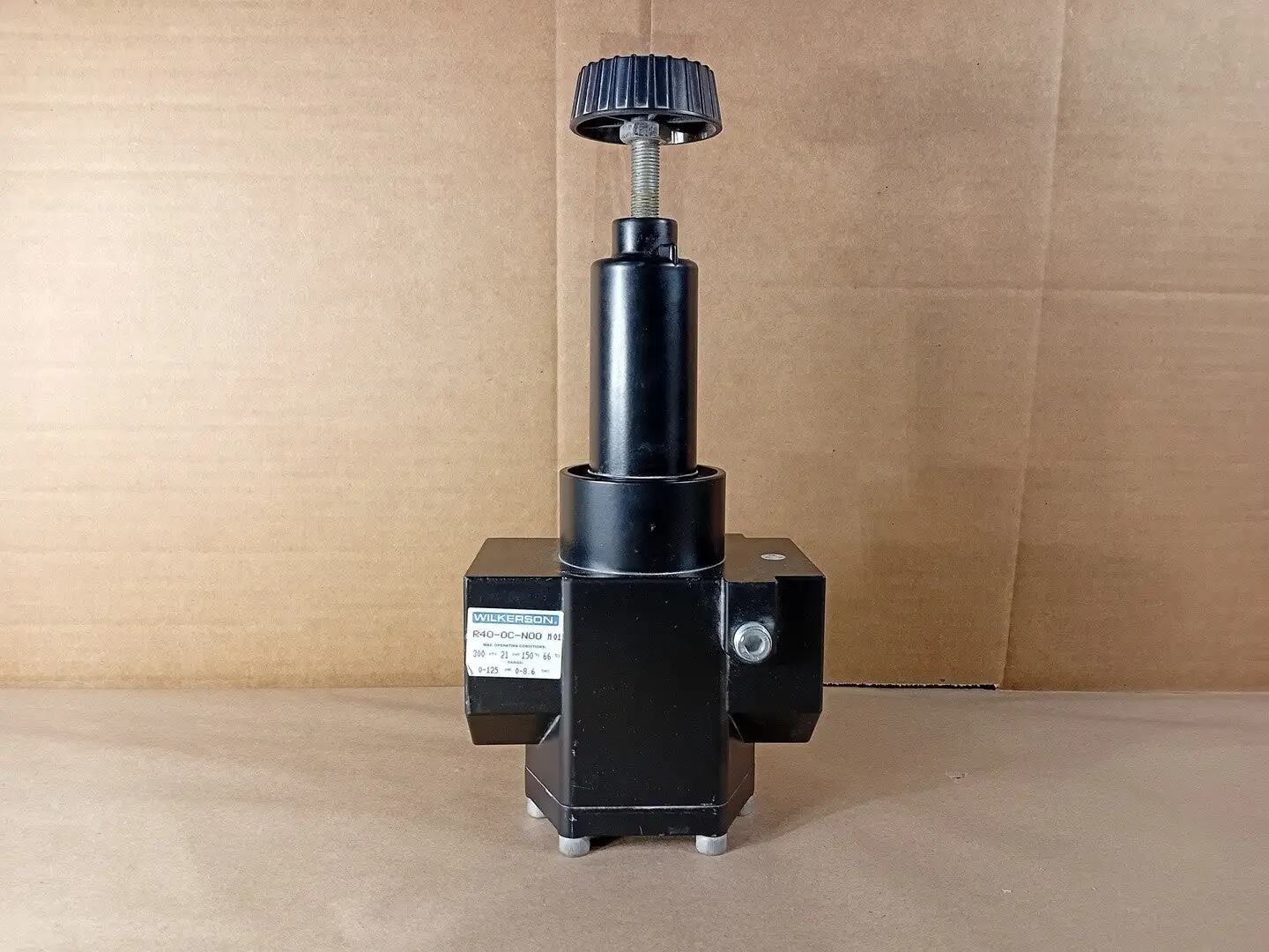 USED WILKERSON R40-0C-N00
