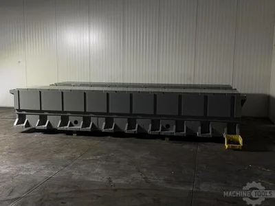 USED 2001 CORREA ANAYAK Box & Drill Tables