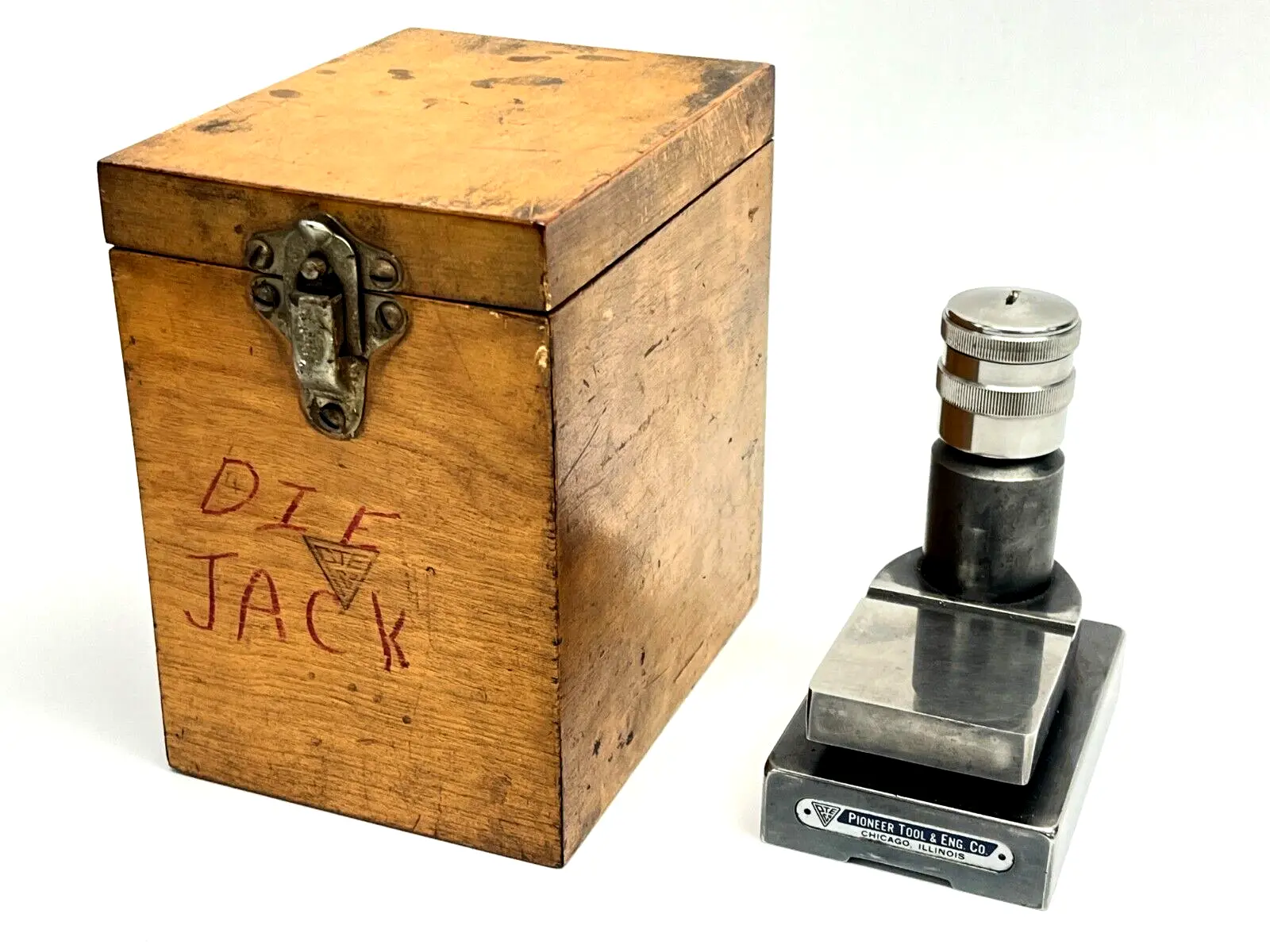 Used Pioneer Tool & Engineering Co _UNKNOWN_ Jack Lifters Michigan US | Maverick Industrial Sales #1475388