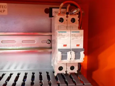 CRYSTAL FILTRATION CONTINUOUS FILTER COOLANT SYSTEM, WITH DRAG-OUT CONVEYOR : YOBRO #25069