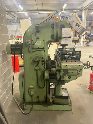 USED TOS FA3AV X: 890 - Y: 275 - Z: 400MM