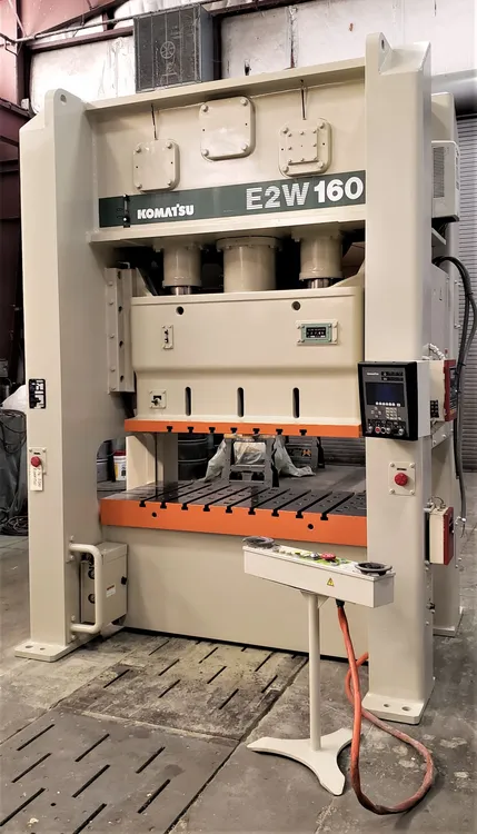 Used 2000 KOMATSU PRESSES KOMATSU E2W160-SVS PRESS Straight Side Presses | Alma Machinery #898743